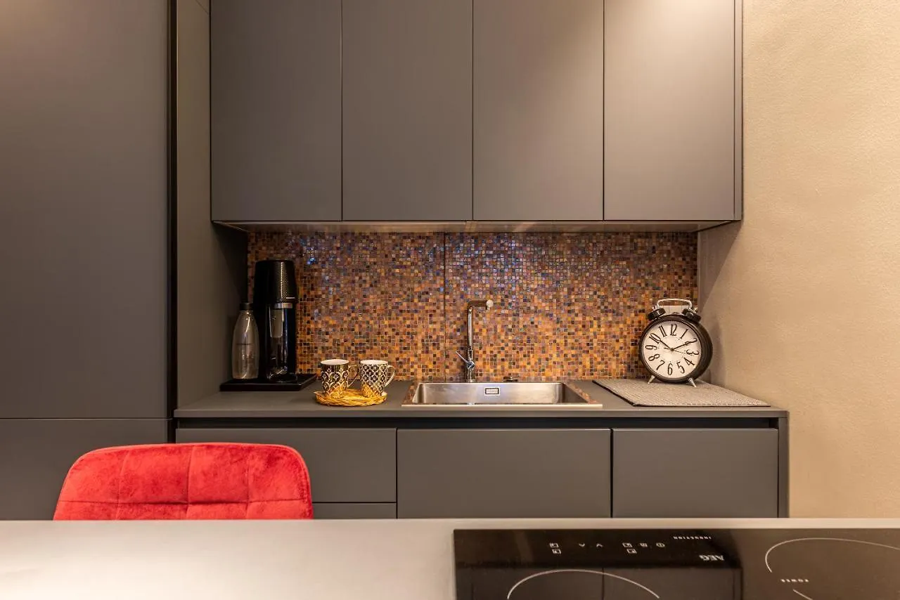 Duomo A 2 Fermate - Tiny Apartment In Pta Venezia Milán