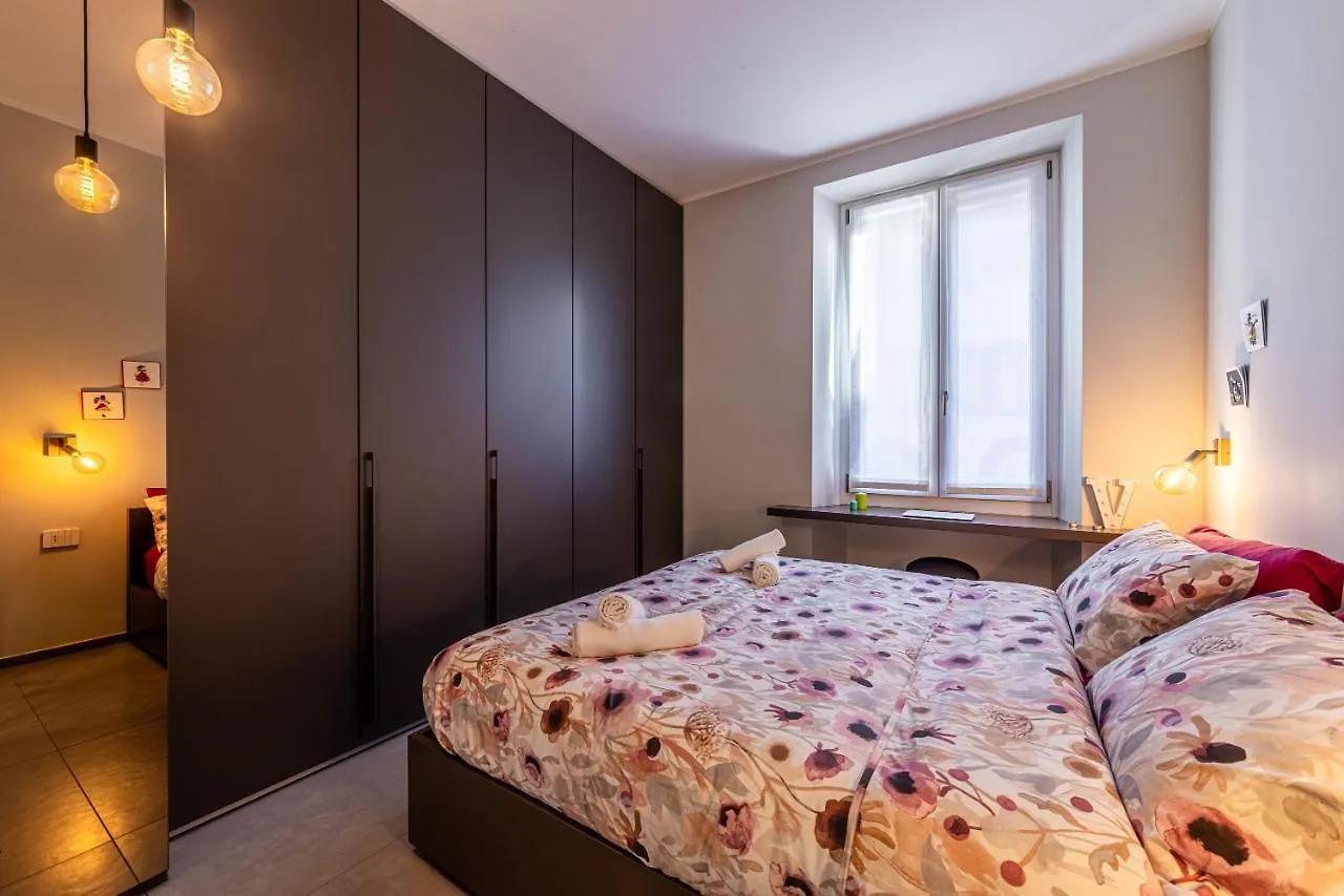 Duomo A 2 Fermate - Tiny Apartment In Pta Venezia Milán Italia